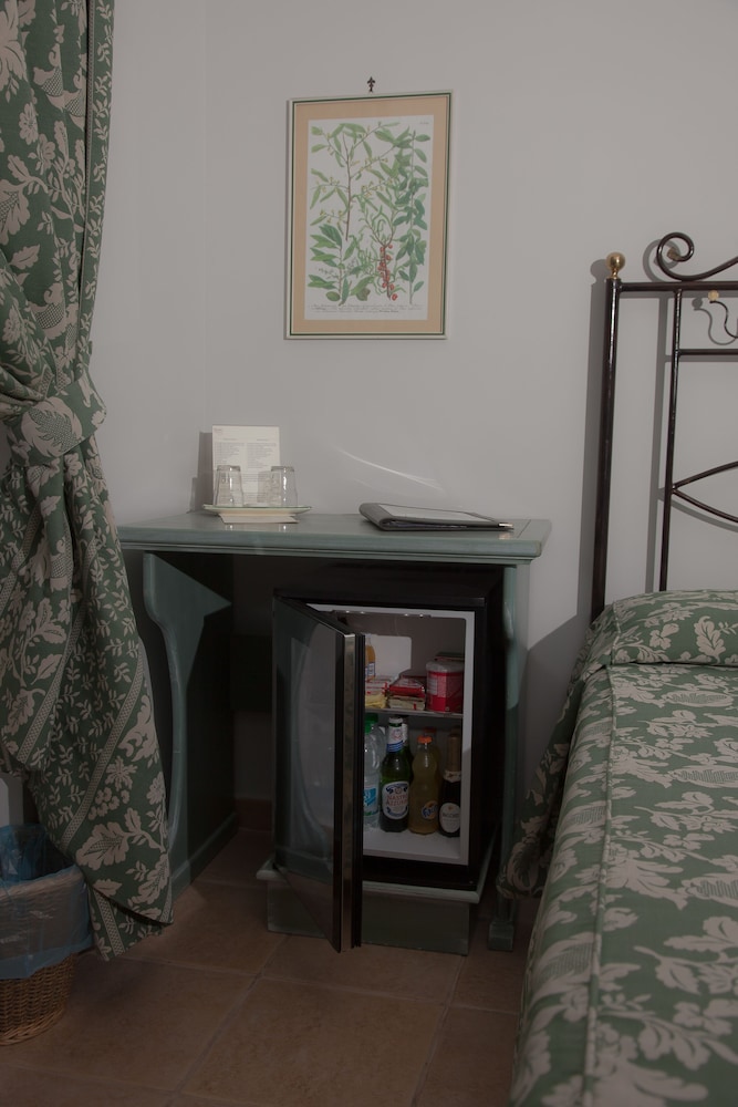 Standard Room photo 3