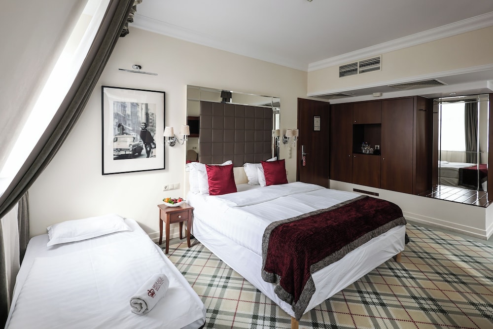 Superior Triple Room - Photo 4
