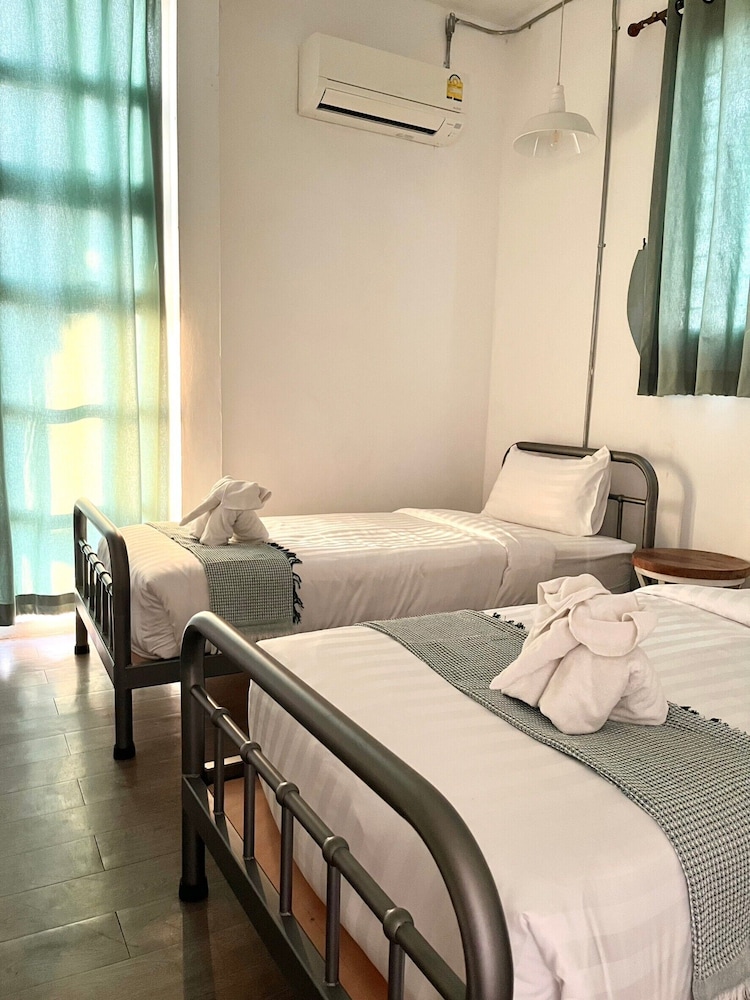 Standard Twin Room photo 1