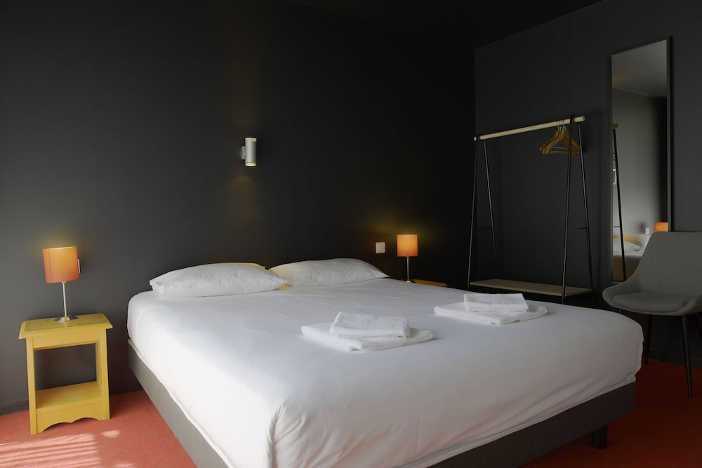 Standard Double Room - Photo 3