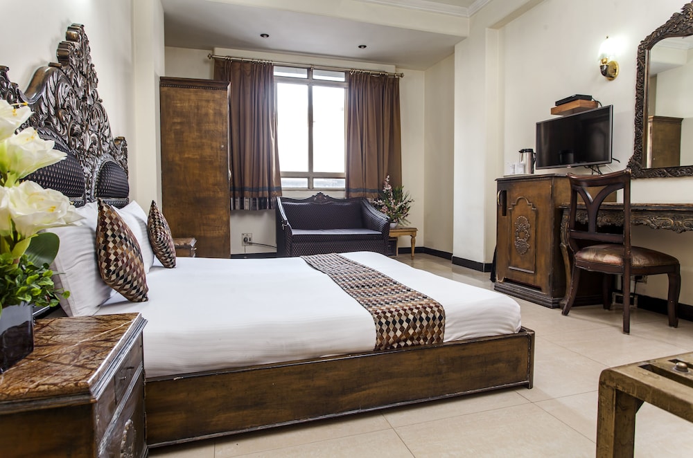 Executive Room, 1 Queen Bed photo 3
