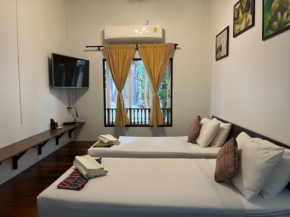 Deluxe Twin Room, 2 Twin Beds photo 2