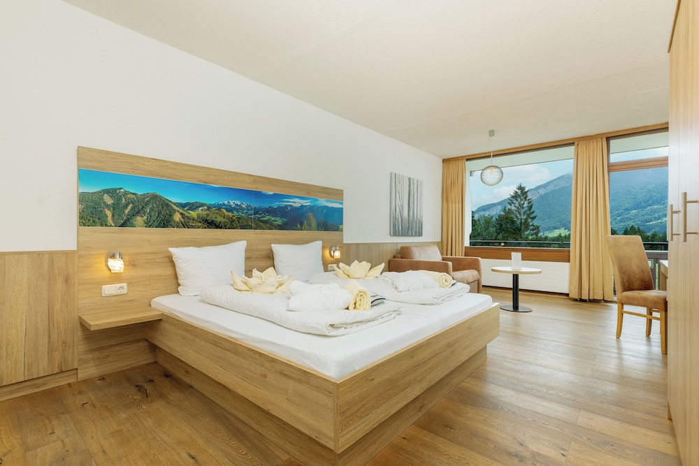 Comfort Triple Room, Multiple Beds, Non Smoking, Mountain View