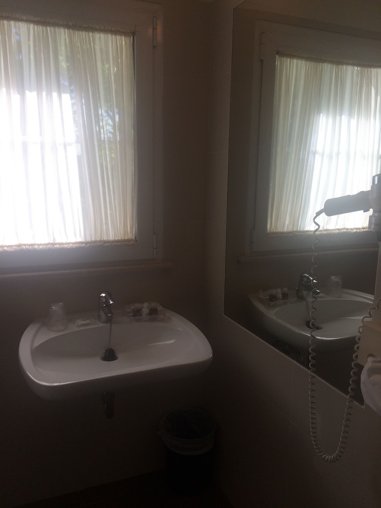 Classic Triple Room - Photo 3