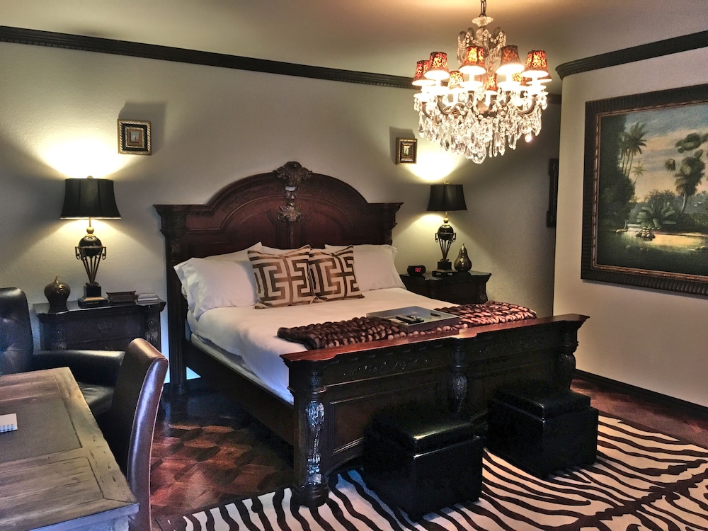 The Windsor Suite photo 3