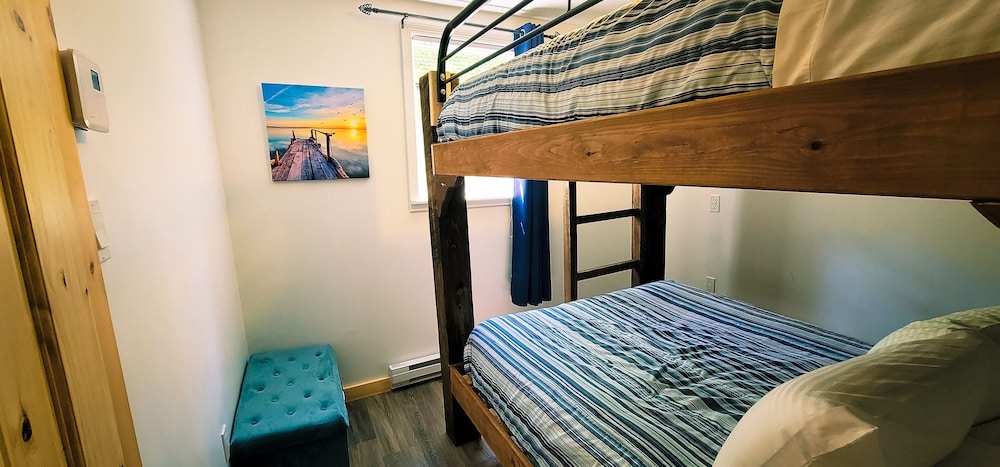 Signature Chalet, 2 Bedrooms, Non Smoking, Kitchen photo 1