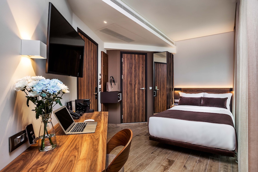 Family Suite, City View (Connected) - Photo 6