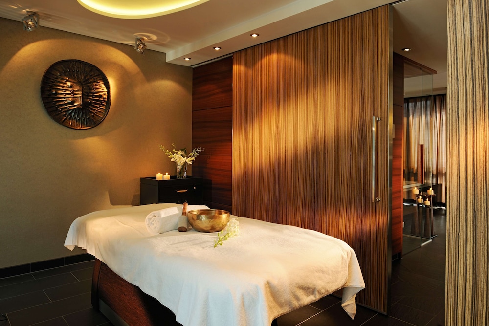 Luxury Suite - Photo 4