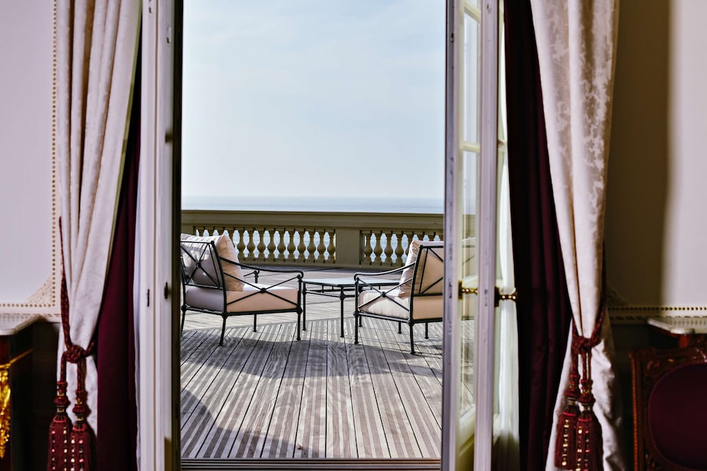 Royal Suite, 1 King Bed thumbnail 5