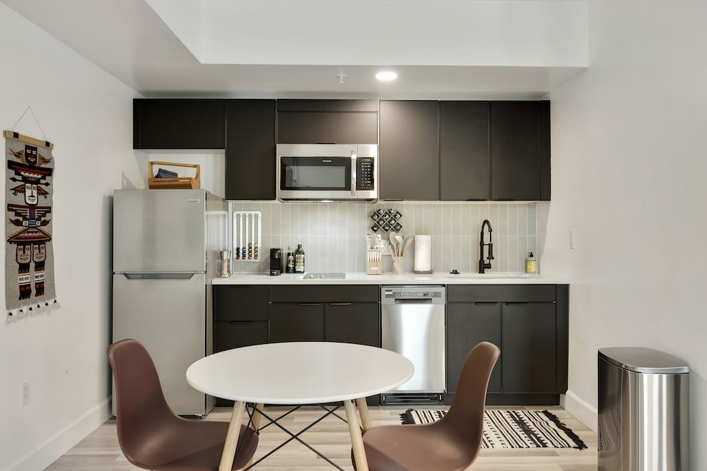 Economy Apartment photo 2