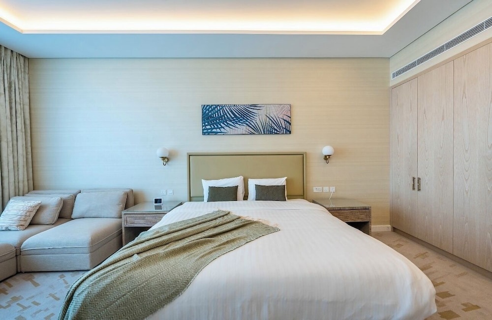 Luxury Studio, City View, Tower photo 1