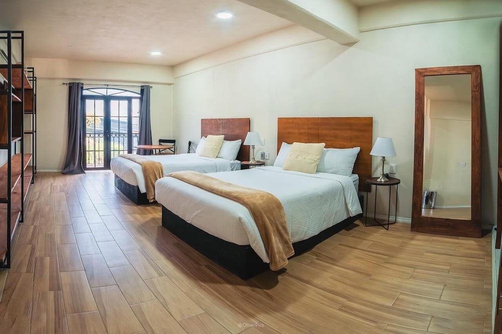Basic Room, Balcony