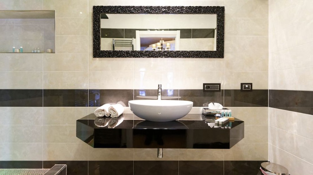 Deluxe Suite photo 3