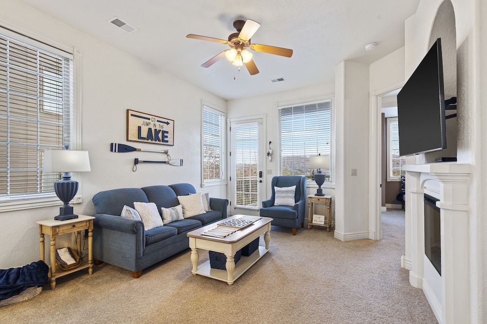 Condo, Multiple Beds, Balcony, Mountain View (Cliffside Lake Retreat ) photo 3