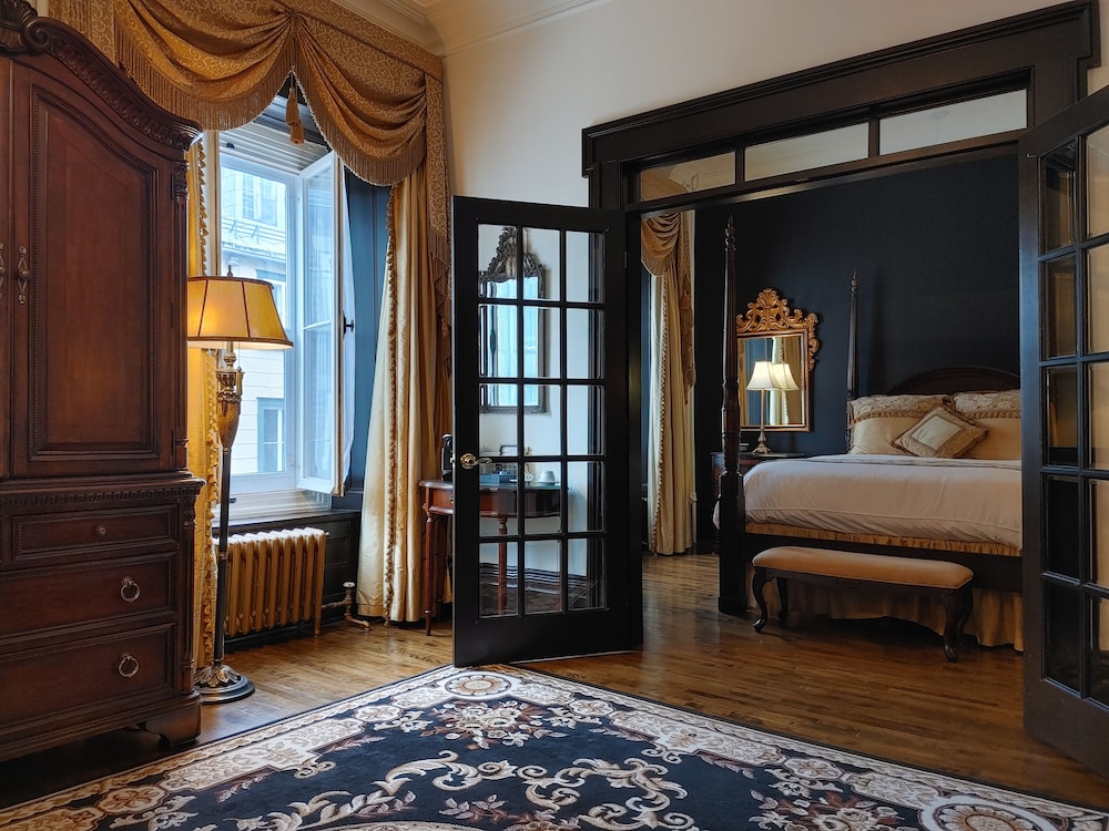 Exclusive Suite - 2nd floor, no elevator