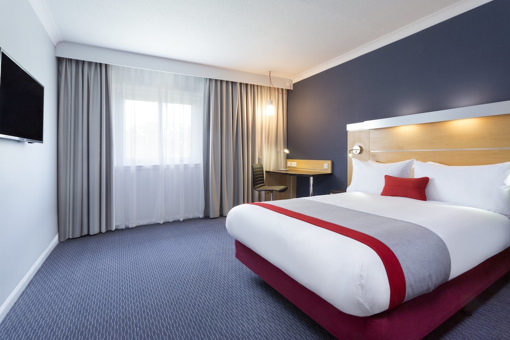 Standard Room, 1 Double Bed, Accessible (Free Hot Breakfast) - Photo 1
