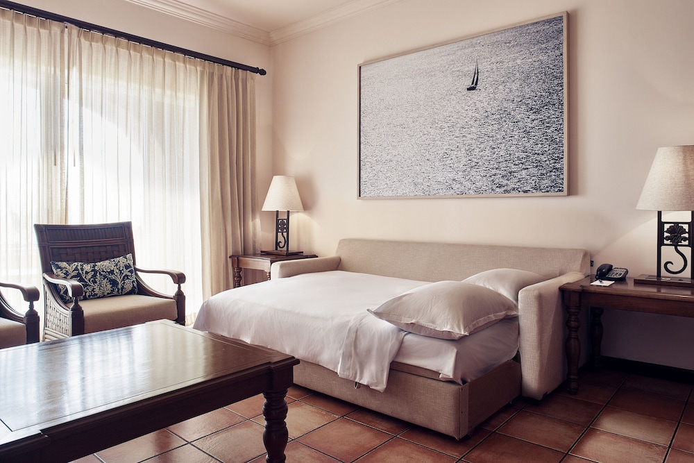 Suite, 1 Bedroom, Non Smoking, Balcony (Oceanfront) thumbnail 5