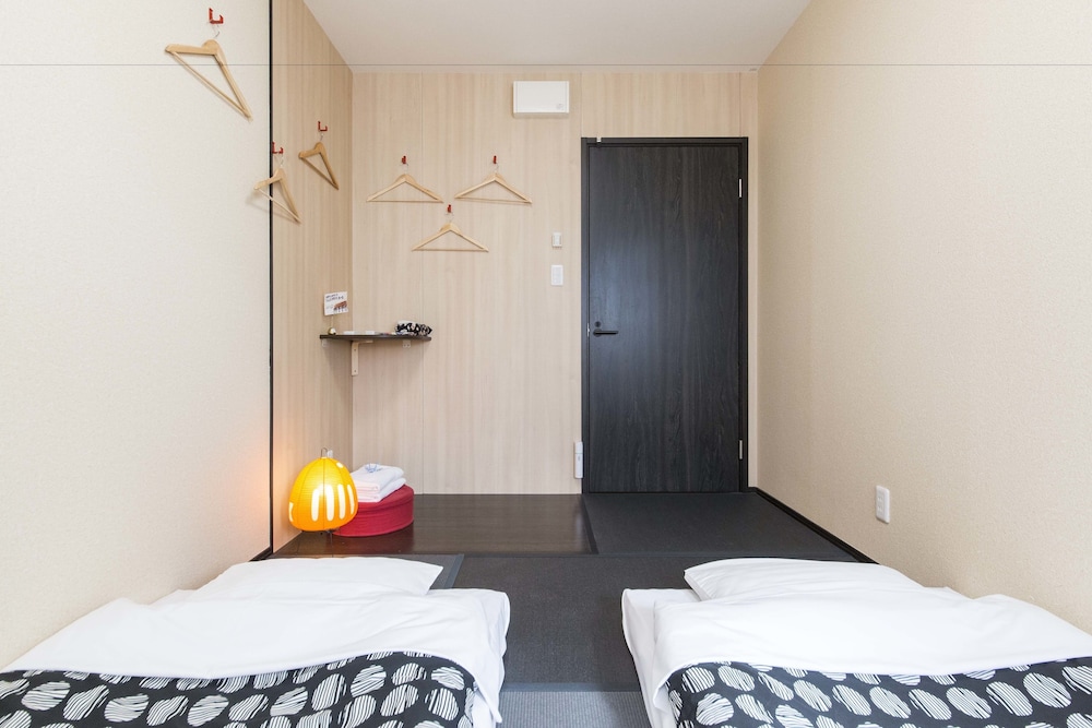 Private twin room, Shared Toilet and Shower photo 2