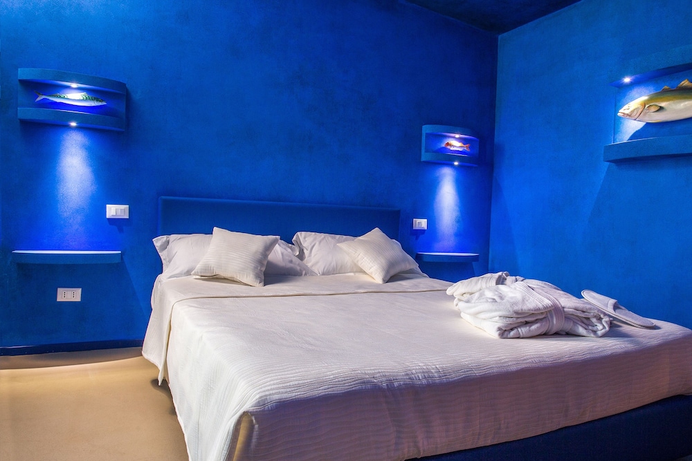 Honeymoon Studio Suite