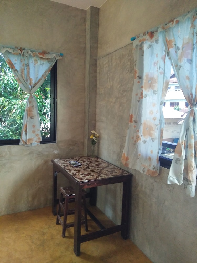 Superior Double Room, Fan, Private Bathroom photo 3