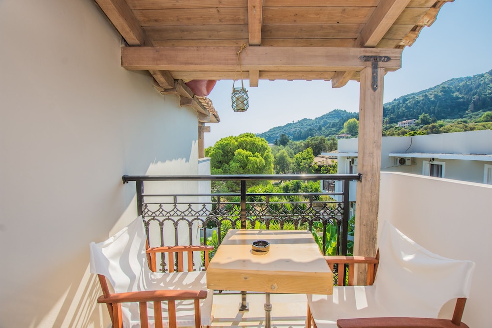 Deluxe Room (Panoramic View) - Photo 8