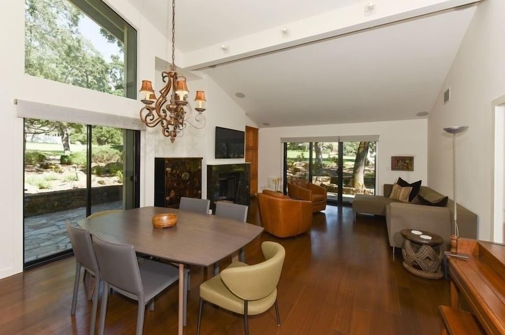 Condo, 3 Bedrooms