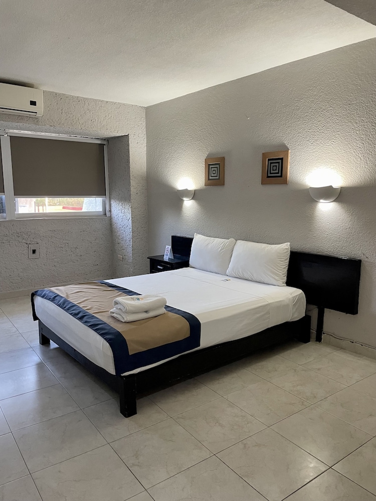 Standard Room photo 2