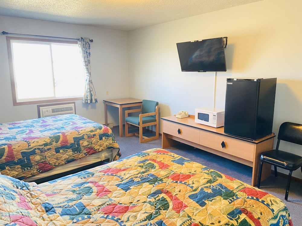 Standard Room, 1 Double Bed, Non Smoking, Refrigerator & Microwave photo 2