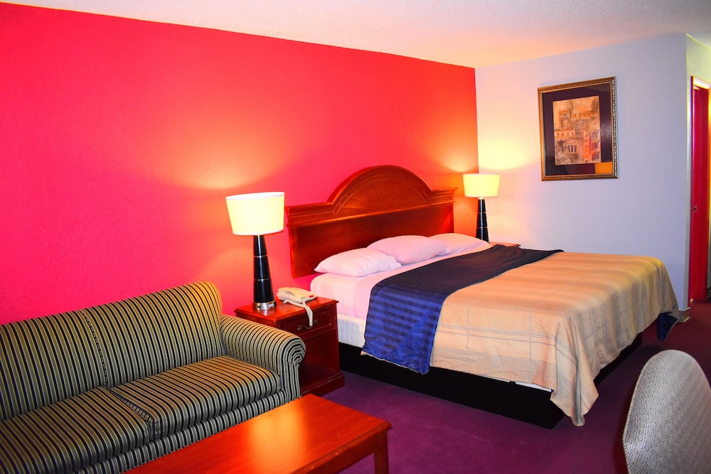 Standard Room, 1 King Bed, Smoking photo 1