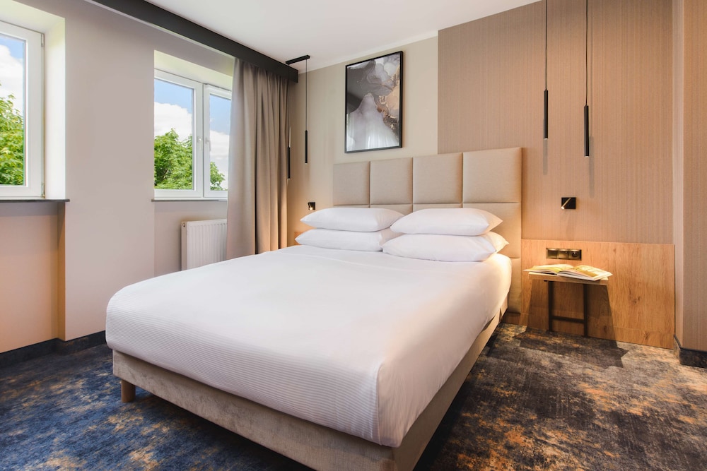 Premium Room, 1 Double Bed, Non Smoking - Photo 2