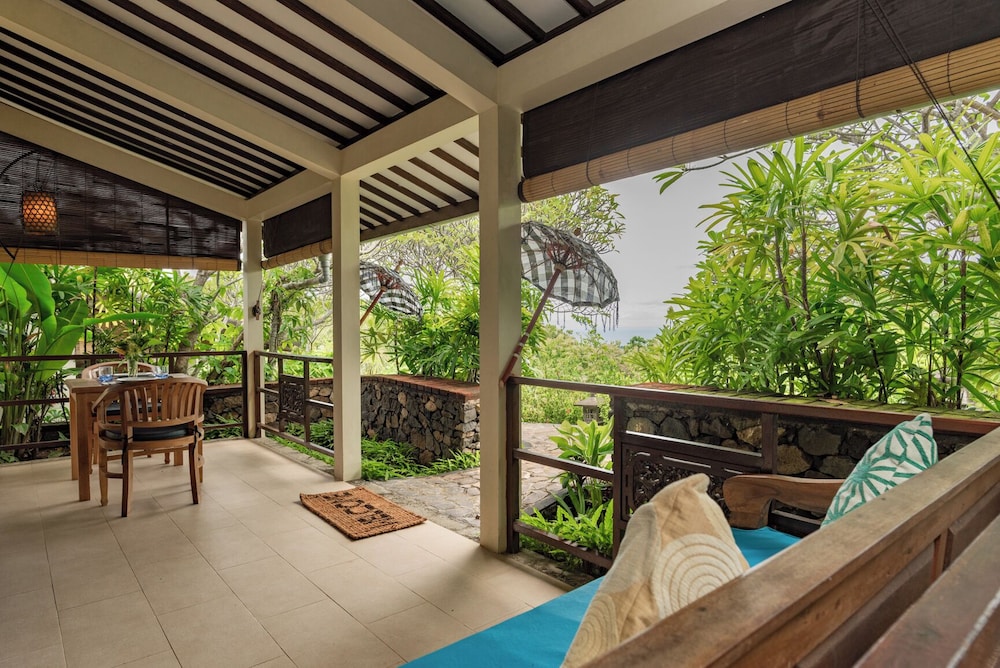Superior Bungalow, Balcony, Hill View photo 2
