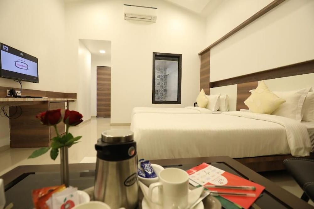 Business Room photo 2