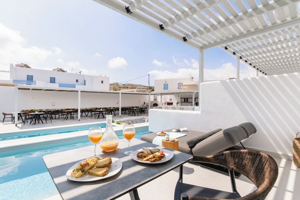 Superior Suite, Private Pool - Photo 9