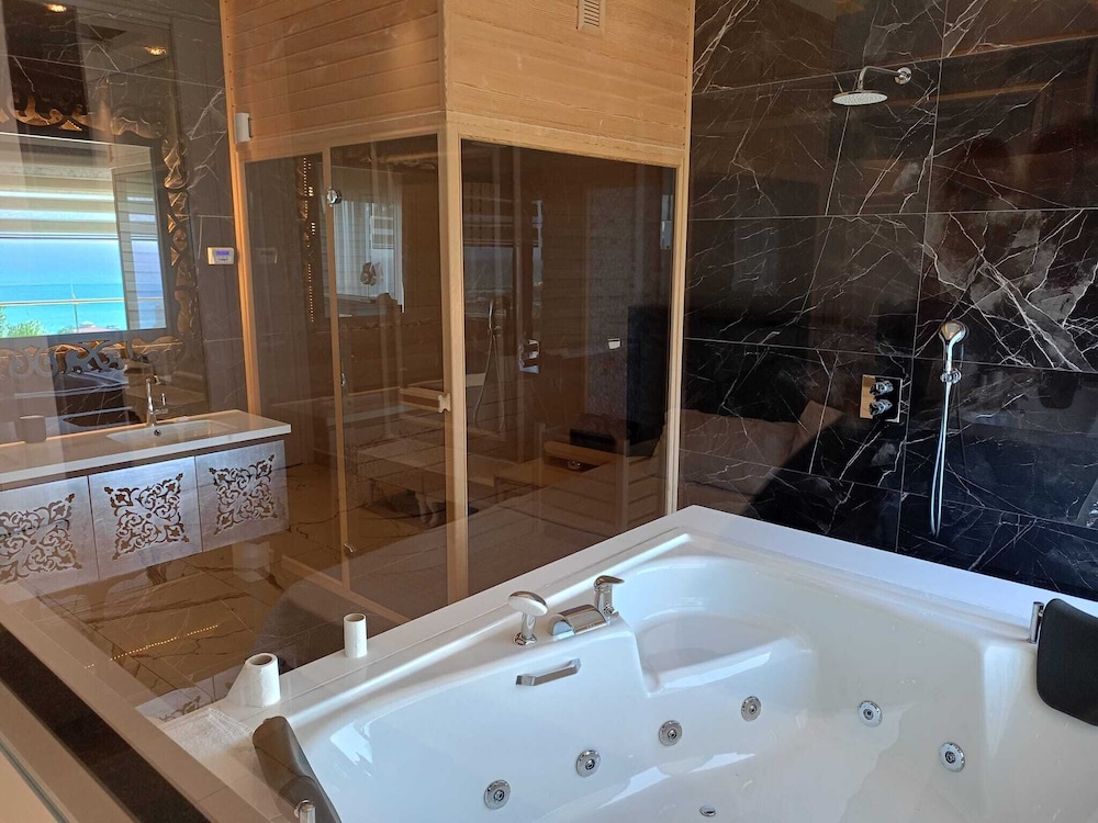 Exclusive Duplex, 3 Bedrooms, Non Smoking, Sea View photo 3