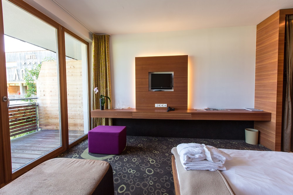 Design Double Room, Balcony (M) photo 1