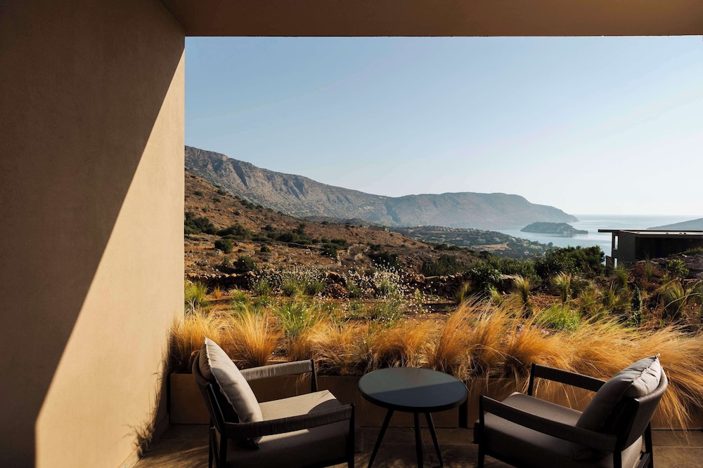 Suite, 1 Queen Bed (Sapphire Zen Suite with outdoor bathtub)