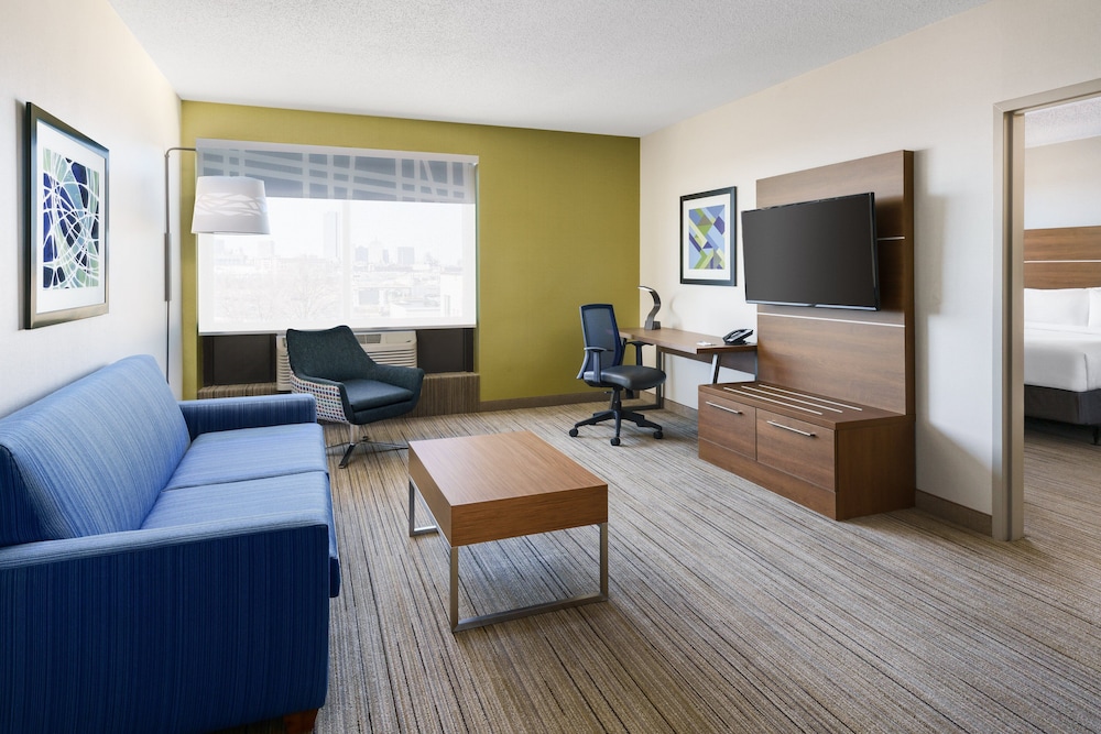 Suite, 1 Bedroom (Living Room)