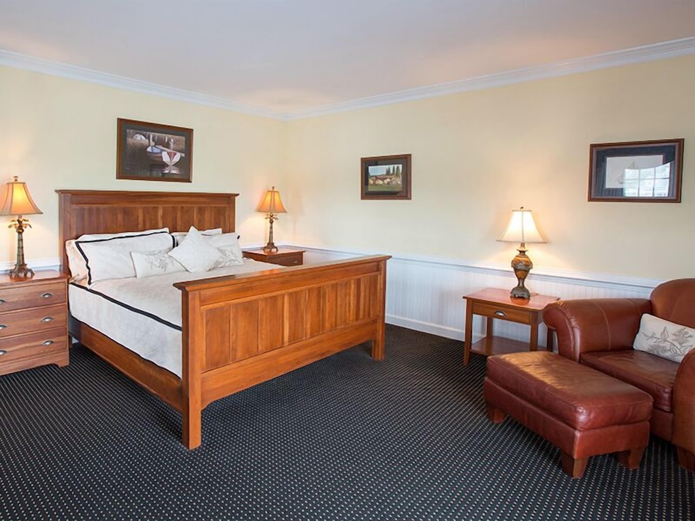 Traditional Room - Stair Access Only