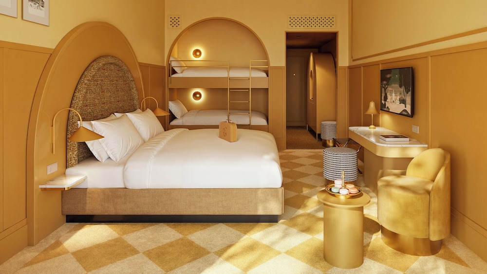 Premium Deluxe Room 3-bed (with unlimited access to the amusement park)