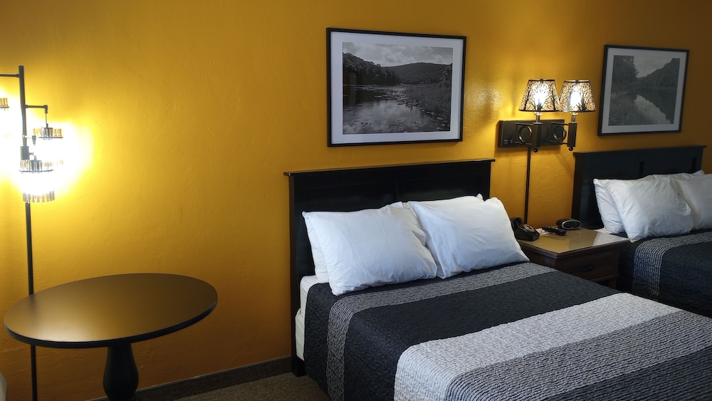 Handicapped Accessible Room photo 2
