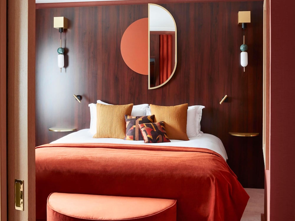Suite, 1 King Bed (L'envol) photo 1