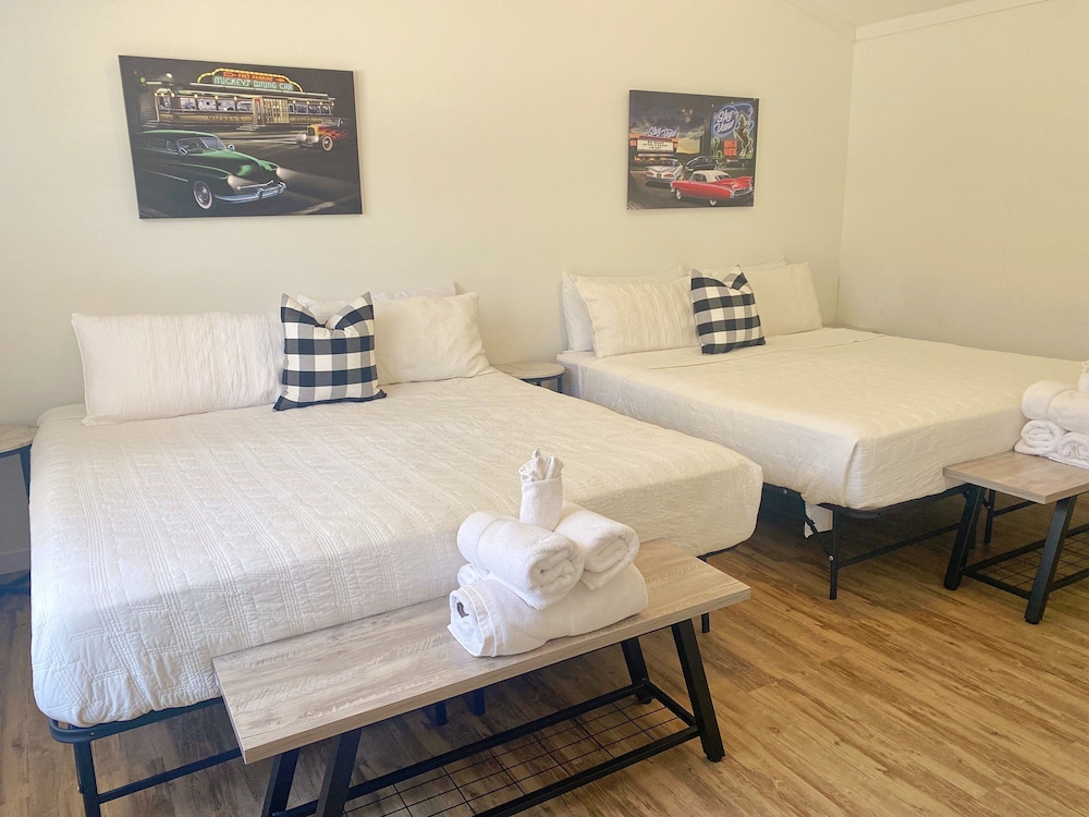House, Multiple Beds, Patio (#12 3567 US 290 E)