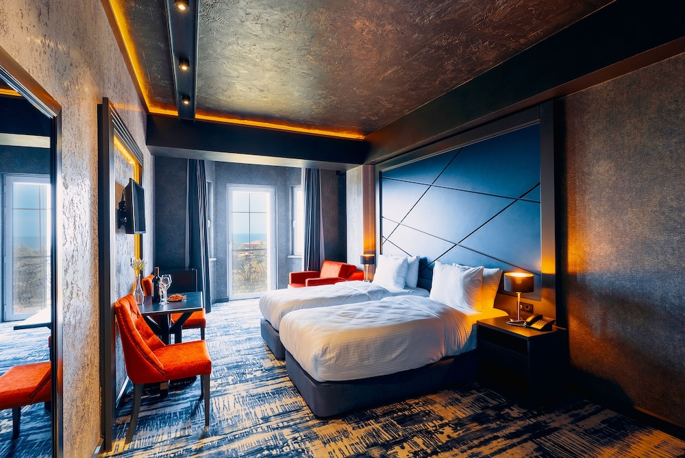 Deluxe Double or Twin Room, Sea View - Photo 43