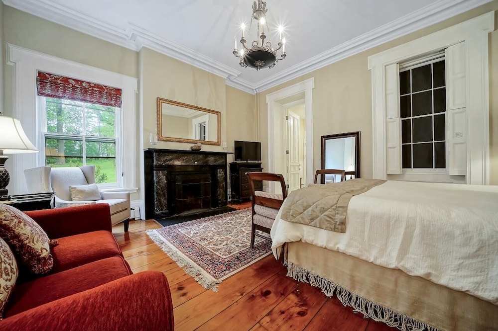Wellington, Luxury King