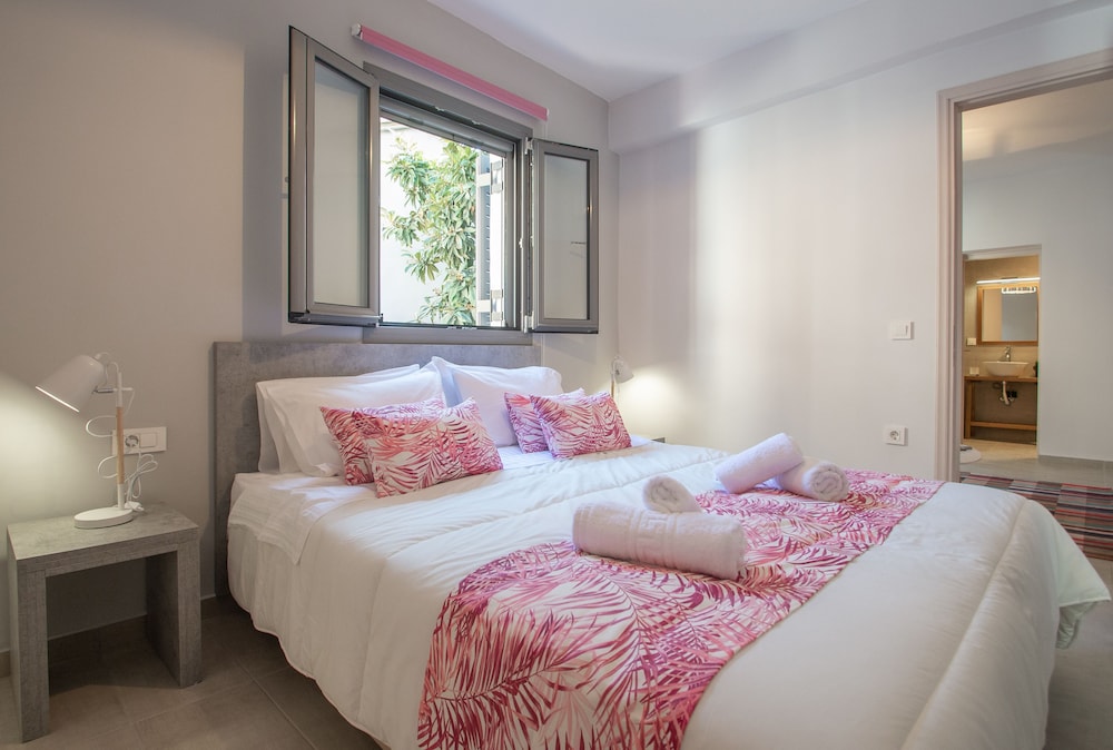 Business House, 1 Bedroom, Ground Floor