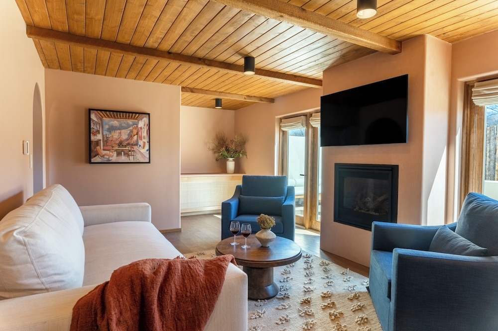 Luxury Suite, Mountain View photo 2