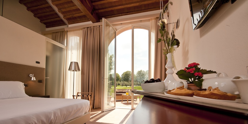 Junior Triple Room, Private Bathroom, Garden View