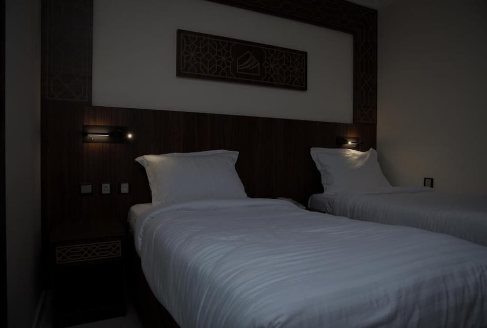 Twin Room - Photo 8