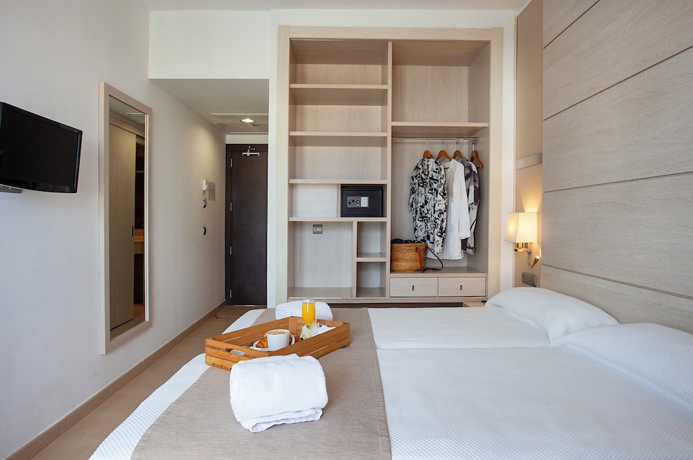 Double Room Single Use, Balcony photo 3