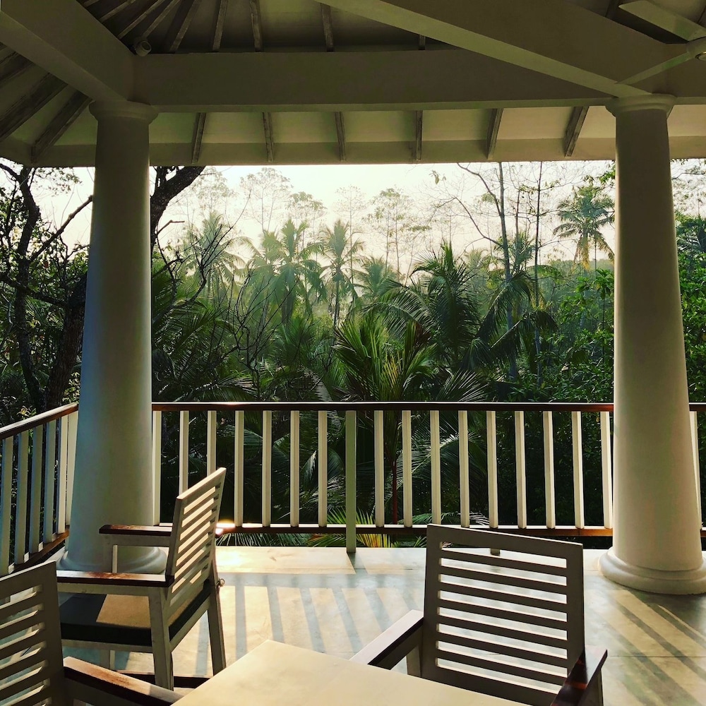 Family Suite, Private Bathroom, Pool View photo 3